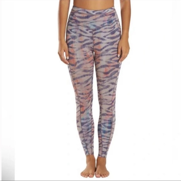 Free People REVERSIBLE Legging XS $118 - Picture 4 of 6